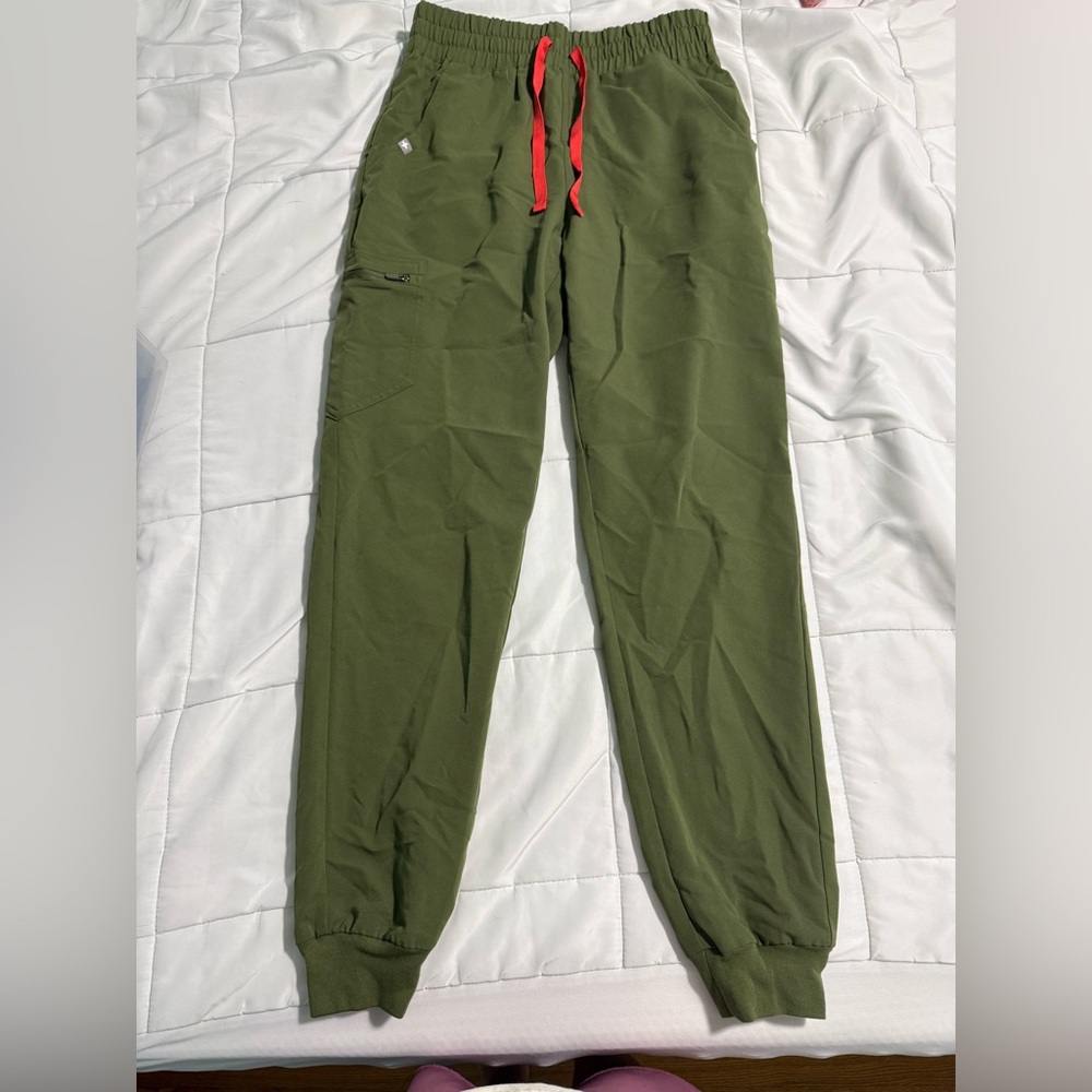 Figs army Green high-waisted Joggers with Red Drawstring